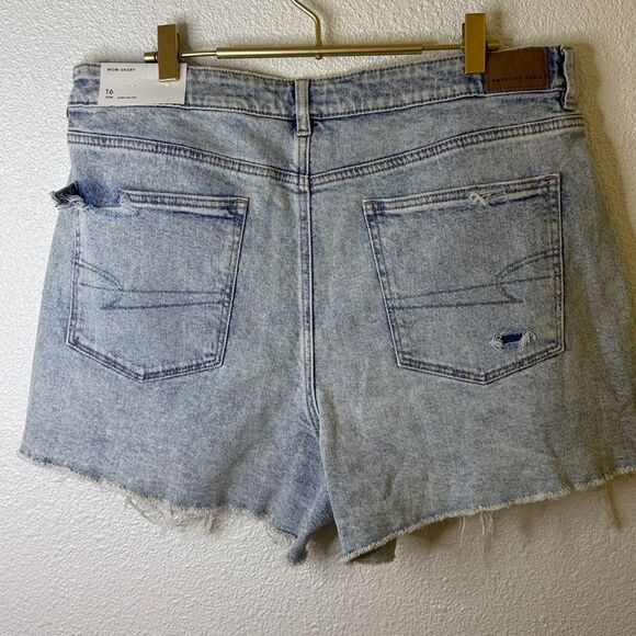 American Eagle Outfitters- Mom short- Strigid Light Blue Jeans-16 - Picture 2 of 9